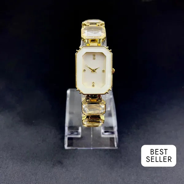 RICH CARAT GOLD DIAMOND WATCH